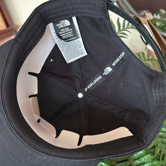 Brand New The North Face Plaskett Black Trucker Hat Adjustable Baseball Cap - Picture 8 of 15